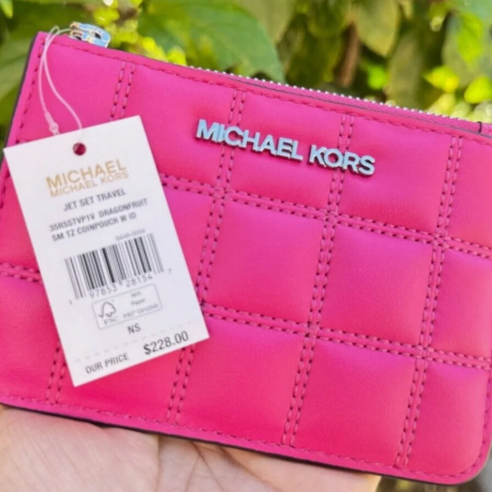 BNWT Michael Kors Jet Set Travel Small Wallet Quilted Dragon Fruit - Picture 2 of 6